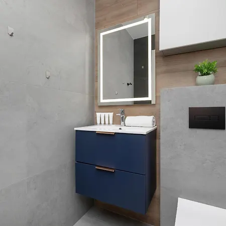 Jasne Studio Z Klimatyzacja Krakow Rostworowskiego 9 By Heyrent Appartamento *